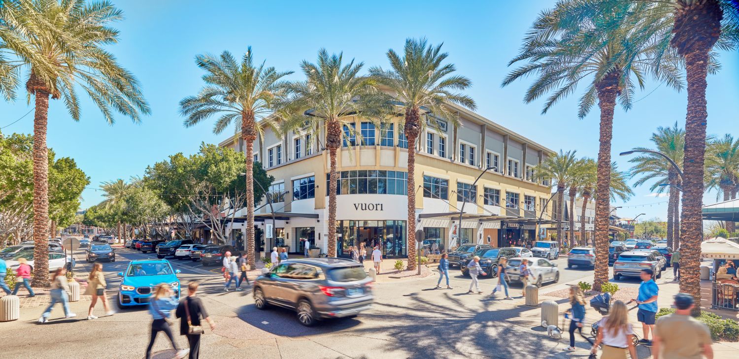 Sleek outdoor view of Kierland Commons shopping center in North Scottsdale representing local business growth and digital marketing by TLD USA.